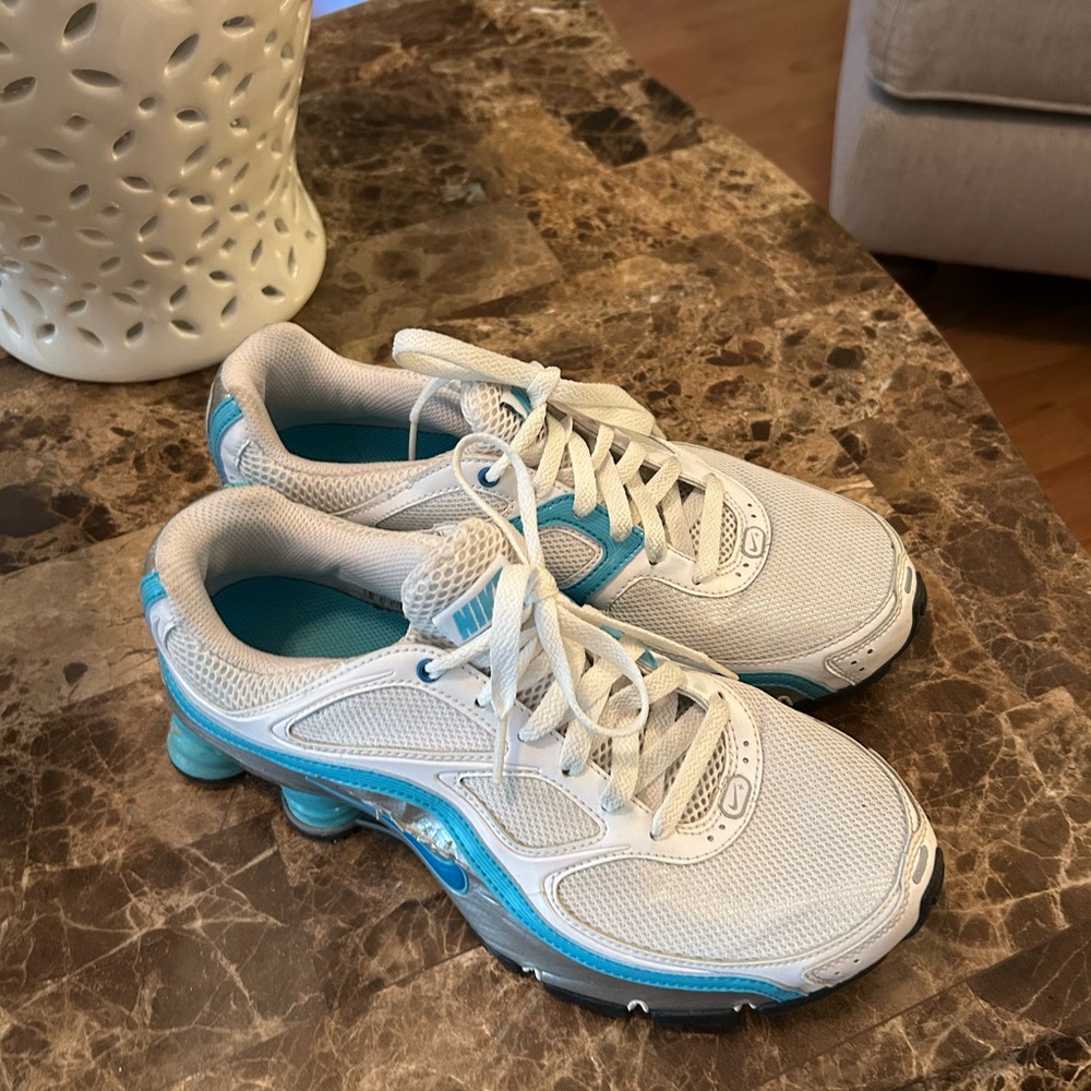 Nike White and Blue Sneakers with Chunky Sole